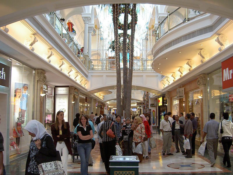 v-en-a-shopping-centre