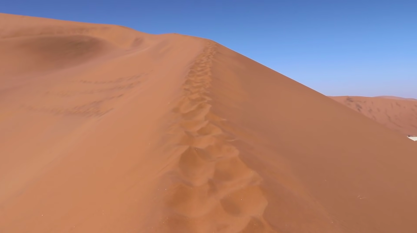 Dunes, Sossusvlei in Namibia | Photo Credits - Henrike Wielpütz (awildgirl)