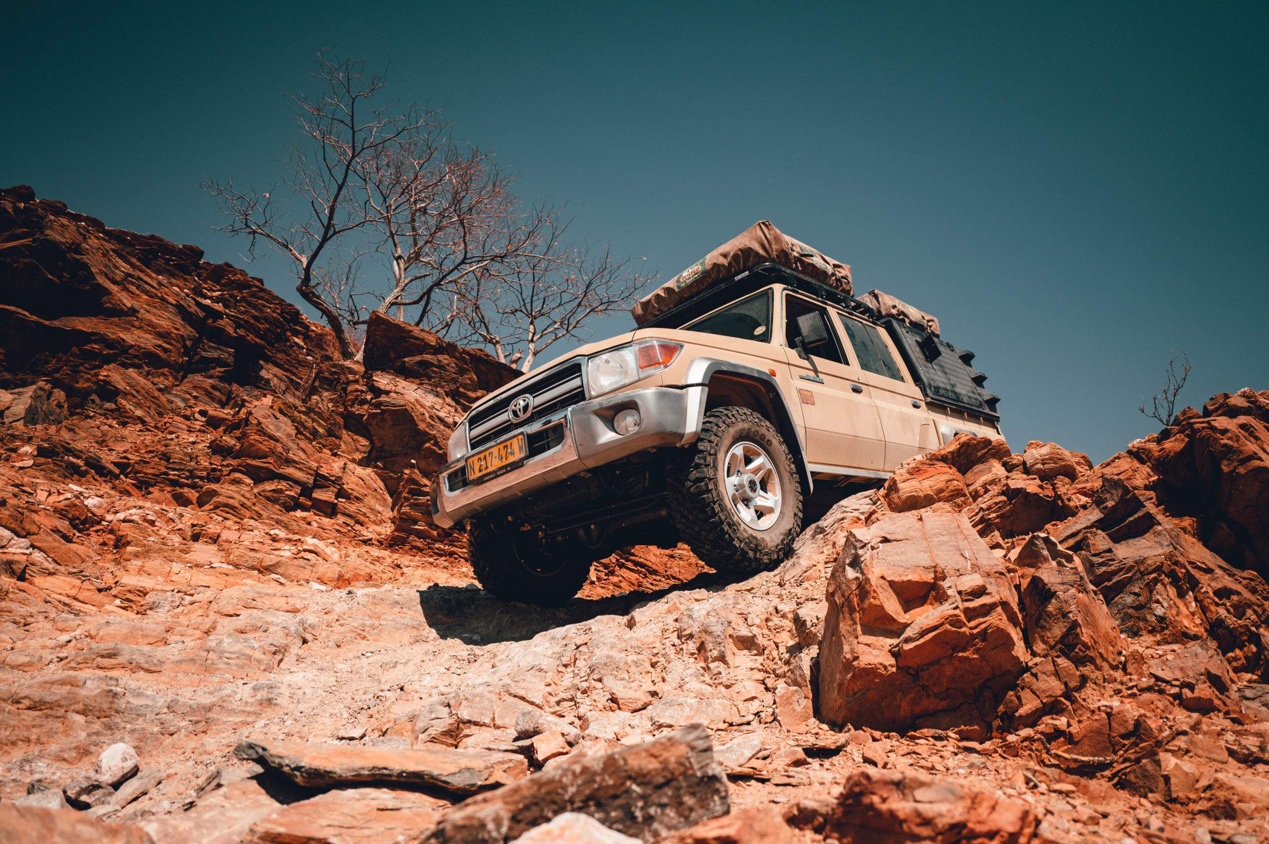 toyota-landcruiser-driving-van-zyls-pass-photo-by-matej-smucr-scaled