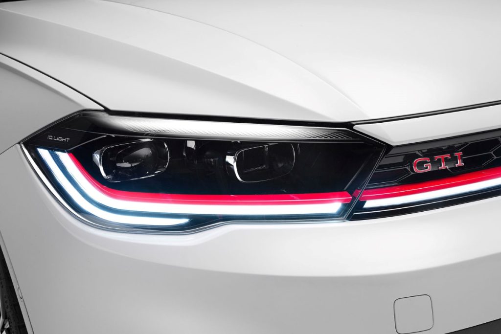 The front right headlight of the Volkswagen Polo GTI.