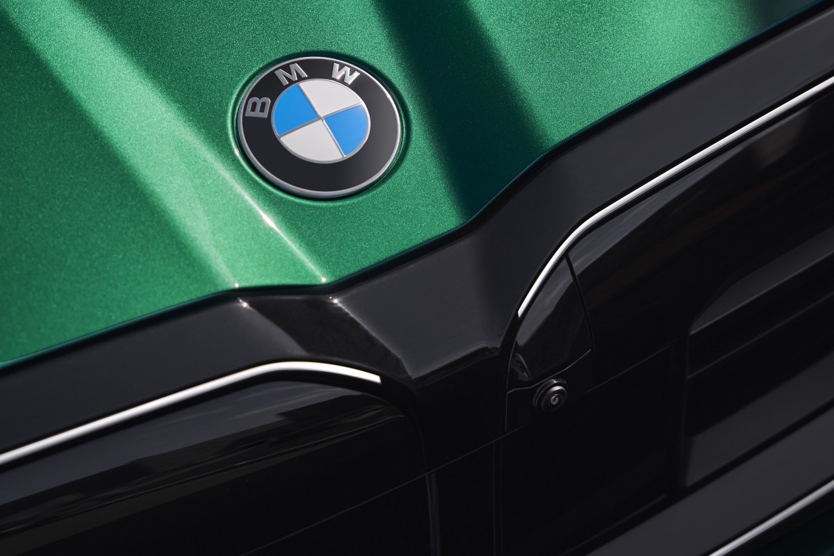 The badge on a BMW M5.