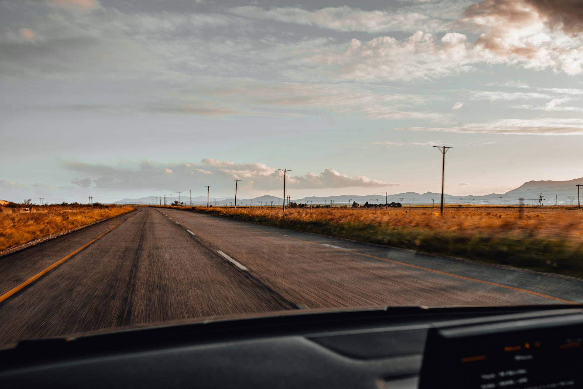 Road trip in a 4x4 during the December holidays