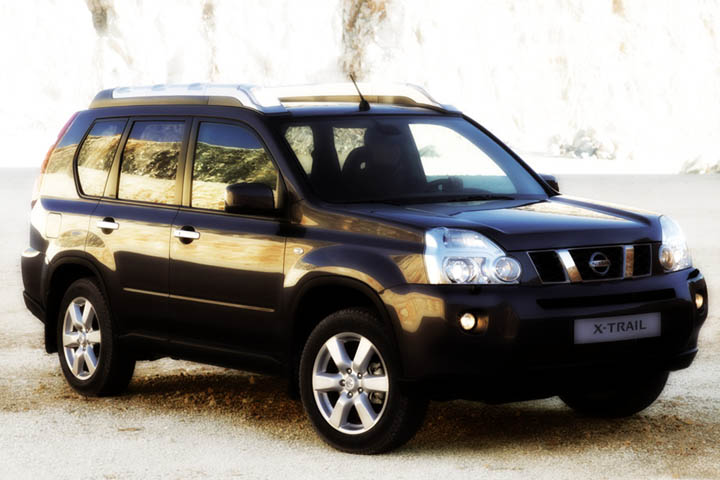 Nissan X-Trail 2x4 car rental for family of 4